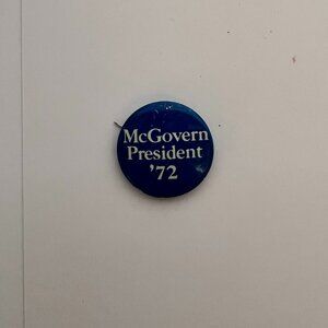 Vintage Political Pin McGovern President '72